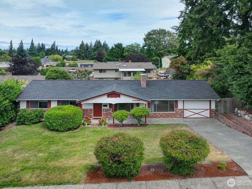 2524 SW 325th Place, Federal Way WA 98023