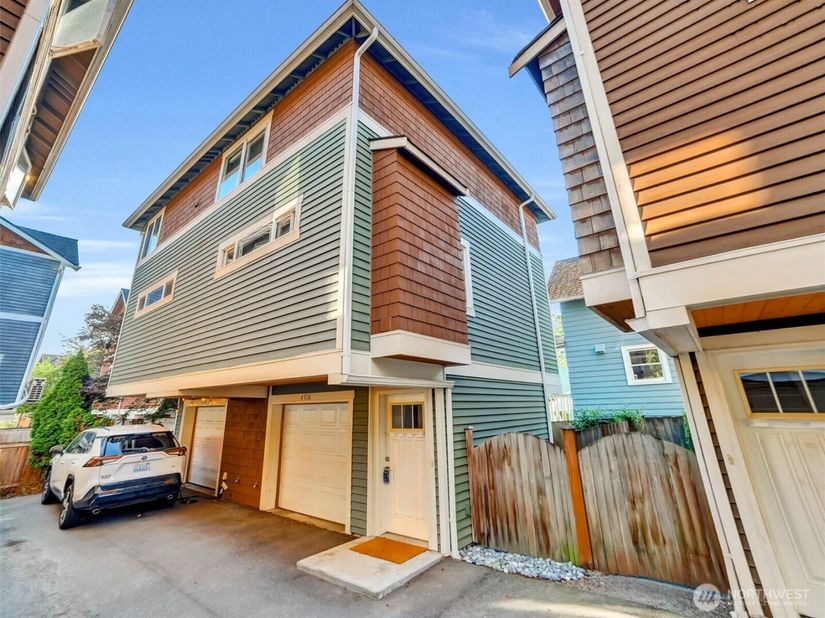 4516 Dayton Avenue N, Seattle WA 98103