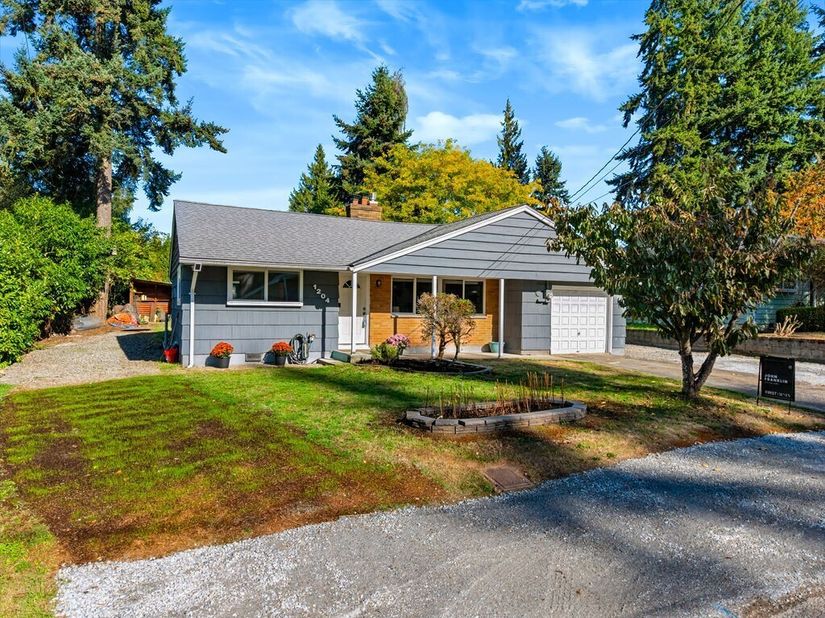 1204 N 172nd Street, Shoreline WA 98133