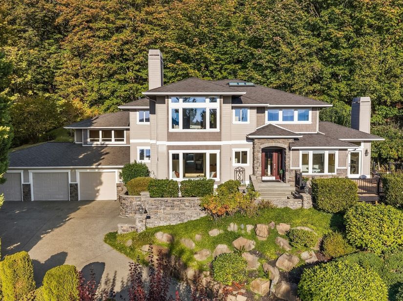 20230 NE 18th Place, Sammamish WA 98074