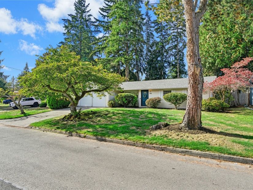 449 155th Avenue SE, Bellevue WA 98007