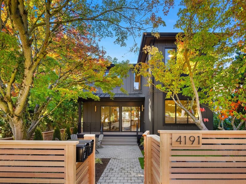 4191 42nd Avenue NE, Seattle WA 98105