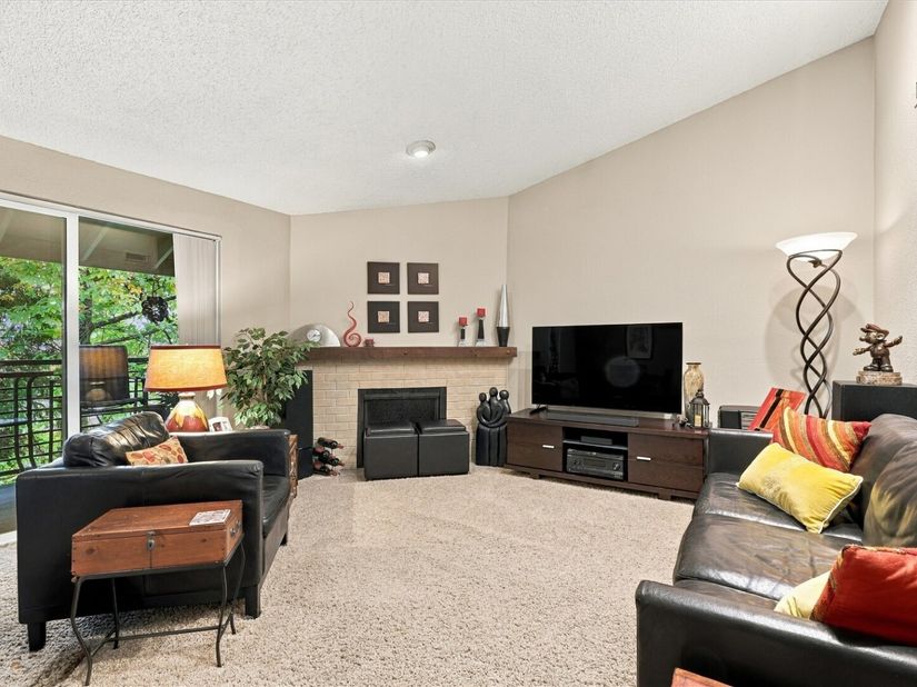 12111 NE Bellevue Redmond Road C306, Bellevue WA 98005