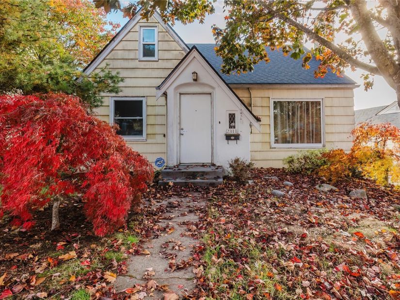2311 7th Street, Bremerton WA 98312