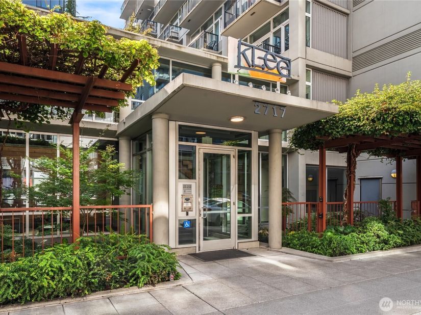 2717 Western Avenue 8014, Seattle WA 98121