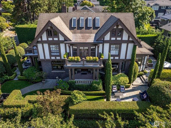 1215 E Lynn Street, Seattle WA 98012
