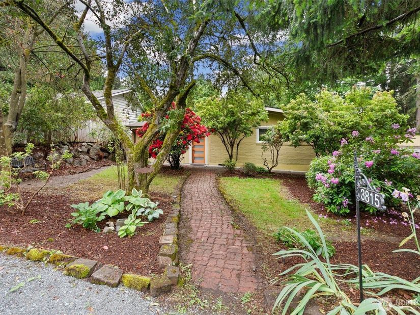 3815 NE 113th Street, Seattle WA 98125