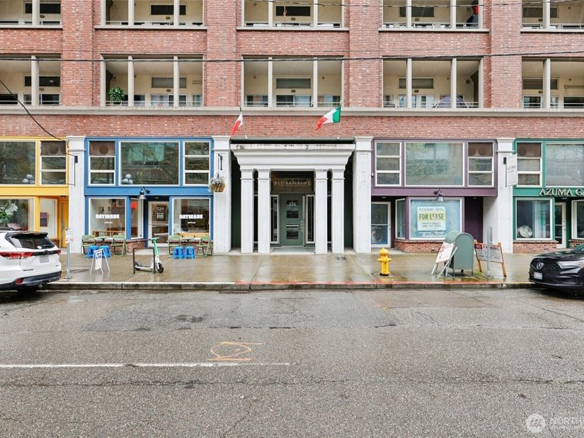 526 1st Avenue S 405, Seattle WA 98104
