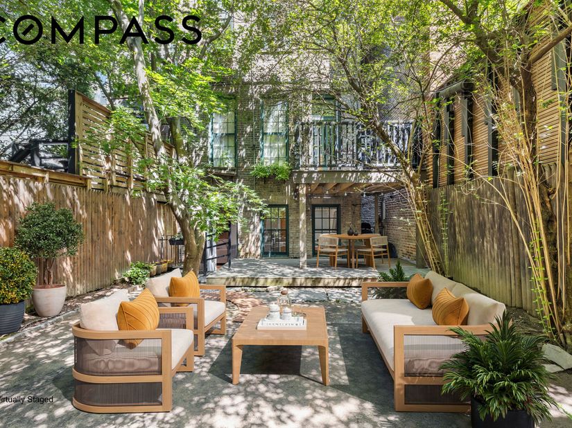 118 Waverly Place 1B, New York NY 10011