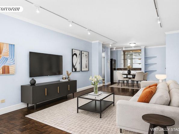 301 East 22nd Street 8R, New York NY 10010