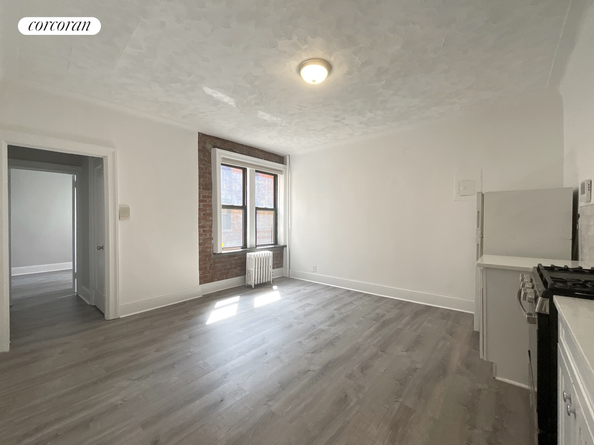 24-75 38th Street C9, Queens NY 11103