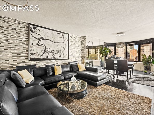 330 East 38th Street 26F, New York NY 10016