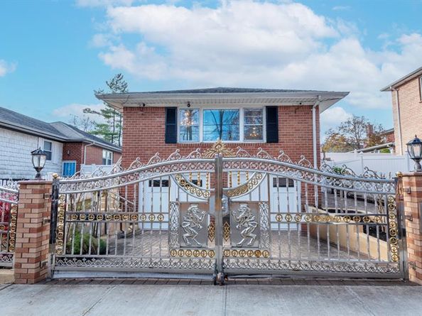 244-19 Grand Central Parkway, Queens NY 11362