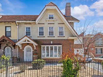 256 Highland Boulevard