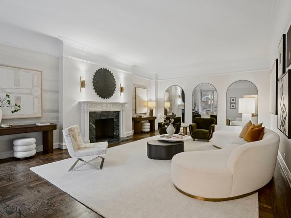 180 West 58th Street 3C, New York NY 10019
