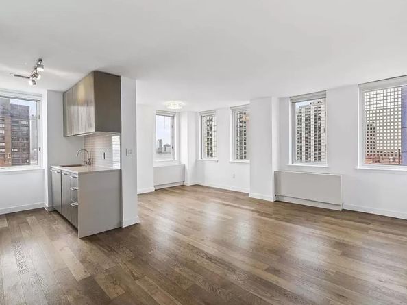 225 Rector Place 22H, New York NY 10280