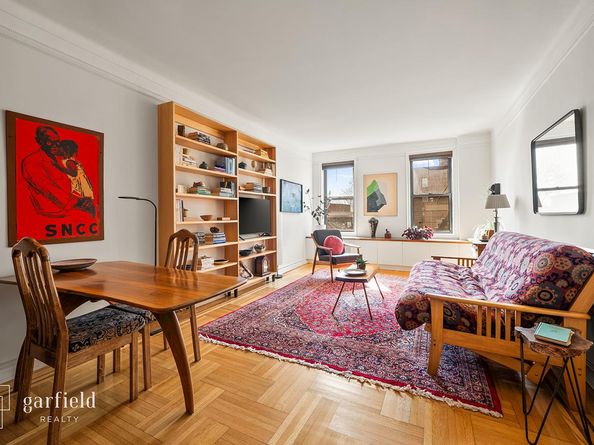 415 Ocean Parkway 4B, Brooklyn NY 11218