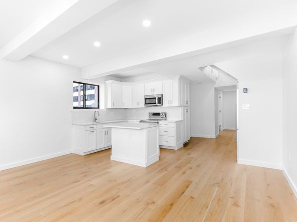 150 West 51st Street 2116, New York NY 10019