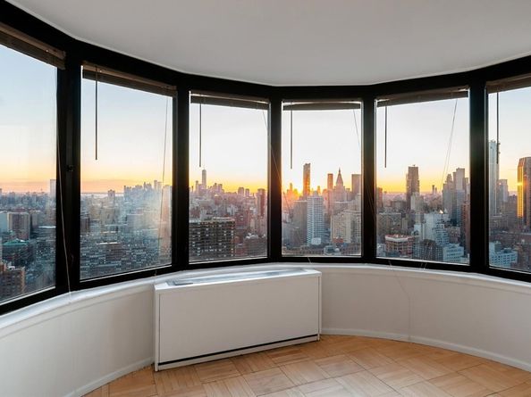 330 East 38th Street 47C, New York NY 10016