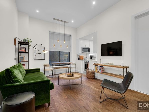 23 East 10th Street 3H, New York NY 10003