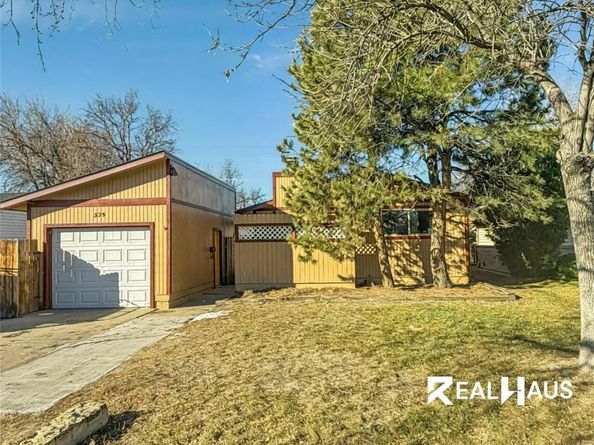 335 S Monaco St Pkwy, Denver CO 80224