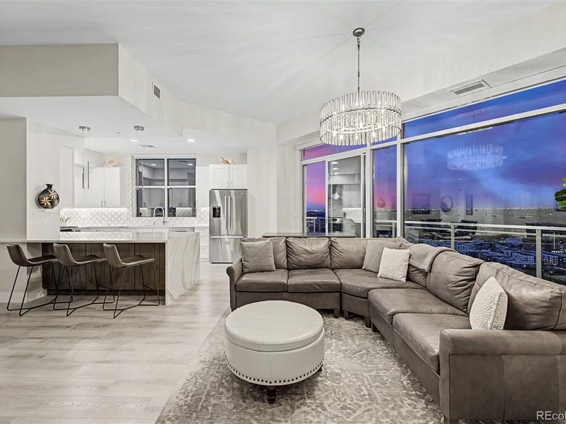 2001 Lincoln Street 2722, Denver CO 80202