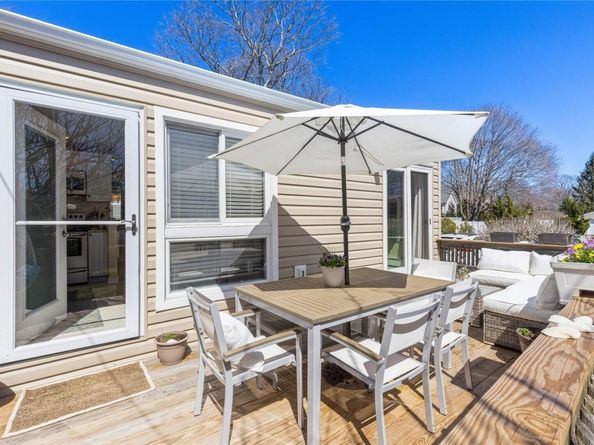 95 Springville Road 8, Hampton Bays NY 11946