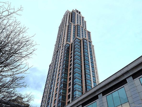 175 Huguenot Street 1005, New Rochelle NY 10801