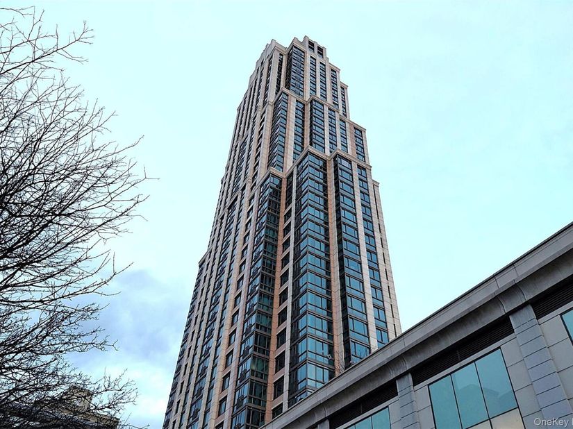 175 Huguenot Street 1005, New Rochelle NY 10801