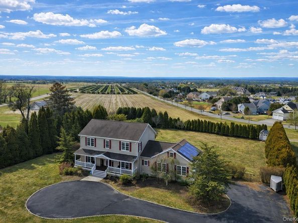 3935 Sound Avenue, Riverhead NY 11901