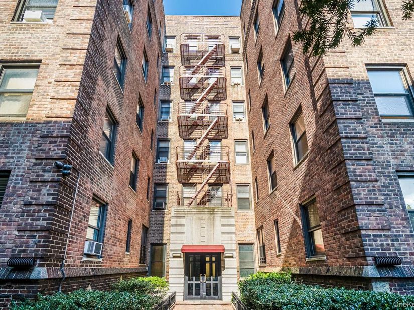 3017 Riverdale Avenue 3C, Bronx NY 10463