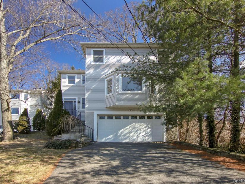 4 Manor Place, White Plains NY 10605