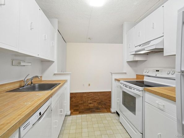 400 High Point Drive 408, Hartsdale NY 10530