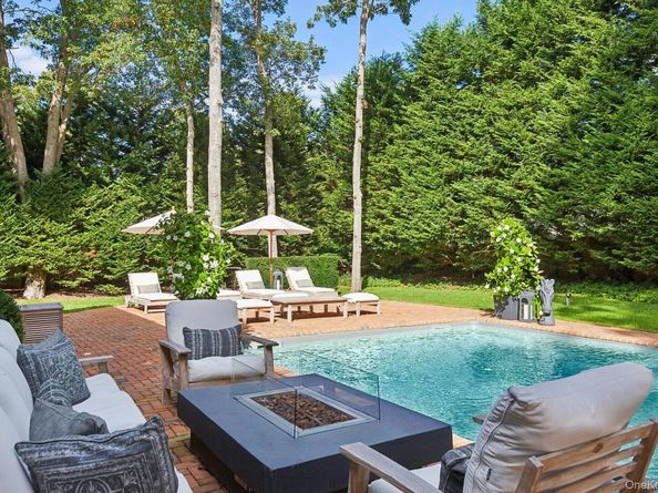 10 Bay View Road N, Southampton NY 11968