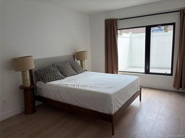 52-16 Roosevelt Avenue 2C, Woodside NY 11377