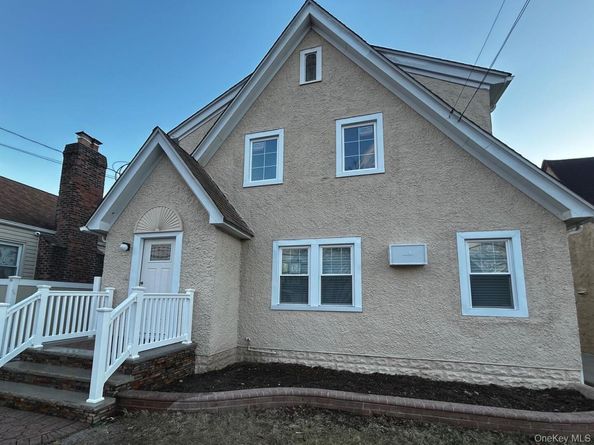 858 Seaman Avenue, Baldwin NY 11510