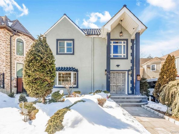 47-56 Glenwood Street, Little Neck NY 11362