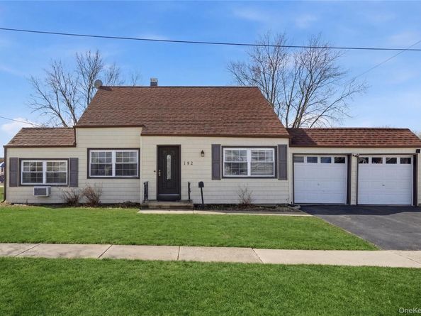 192 Mill Road, Valley Stream NY 11581