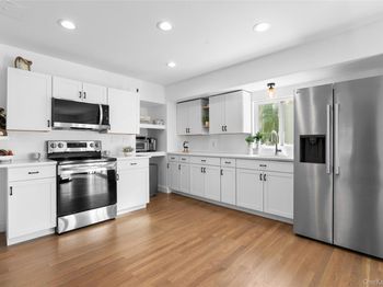 148 S Hillside Avenue