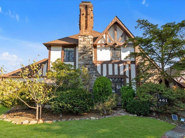 461 N Long Beach Road, Rockville Centre NY 11570