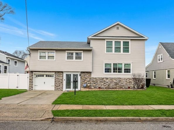 495 Russell Street, Baldwin NY 11510