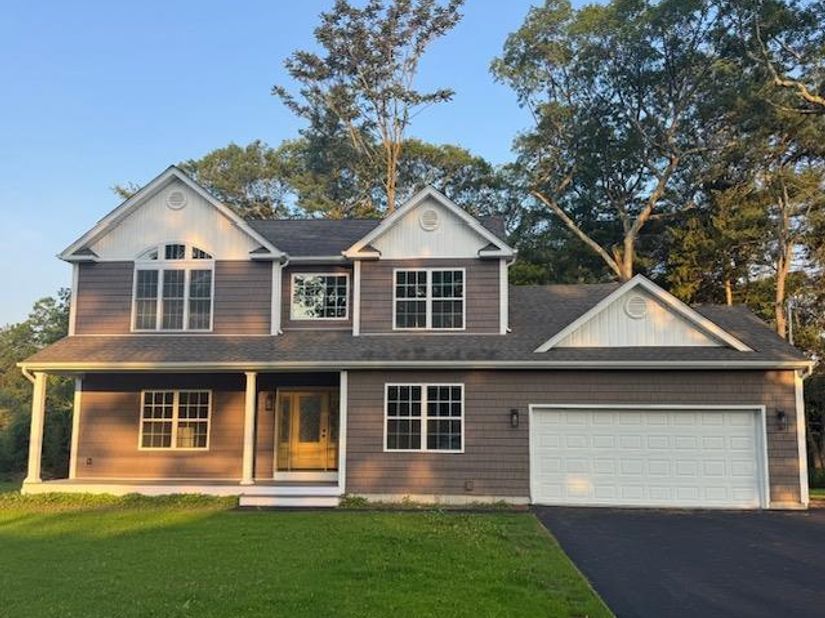 2384 A N/C Walnut Avenue, Ronkonkoma NY 11779