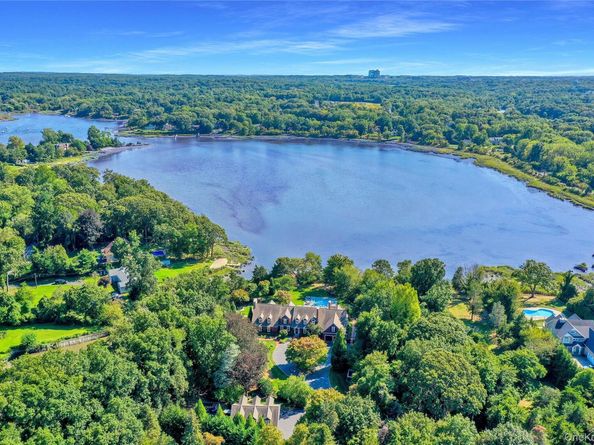 63 Dyke Road, Setauket NY 11733