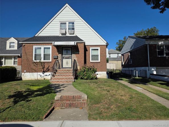 65-26 167th Street, Fresh Meadows NY 11365
