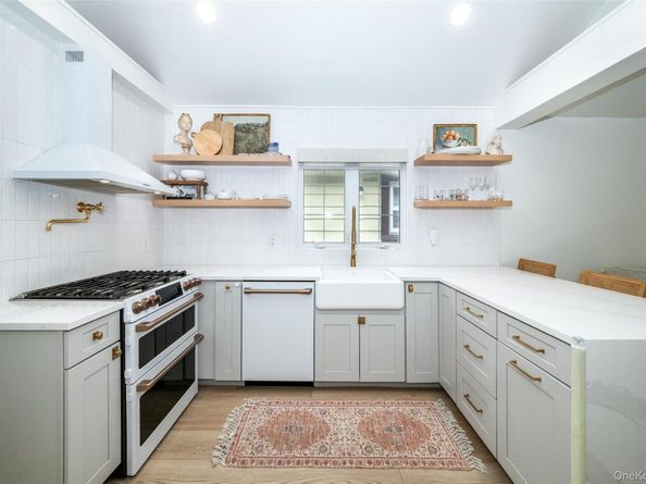 314 King Avenue, Bronx NY 10464