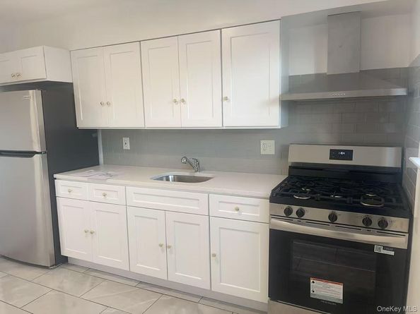 18-11 123rd Street 4F, College Point NY 11356