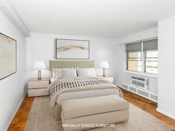 25 Neptune Boulevard 2E, Long Beach NY 11561