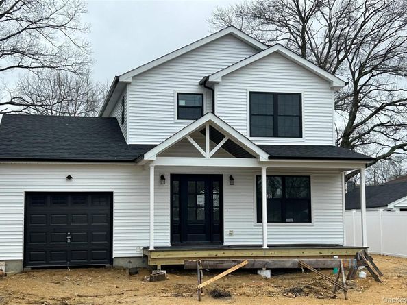 20 10th Street, Ronkonkoma NY 11779