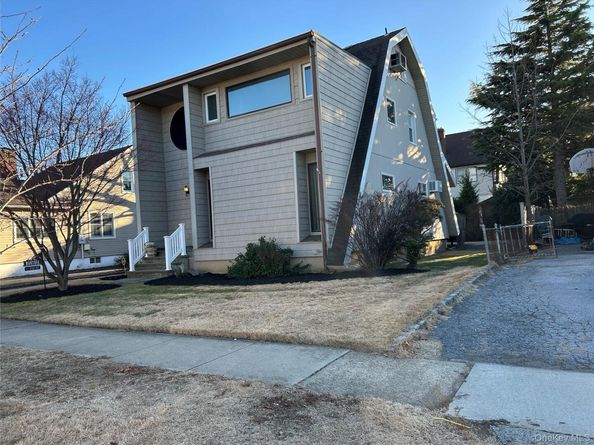 70 E Beverly Parkway, Valley Stream NY 11580