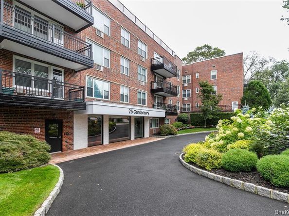 25 Canterbury Road 2F, Great Neck NY 11021